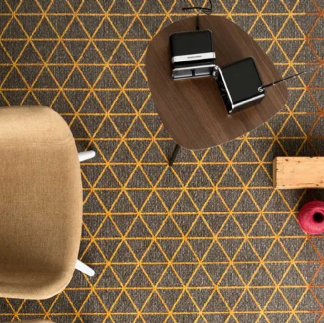 Tappeto Apotema ispirato agli origami giapponesi di Calligaris