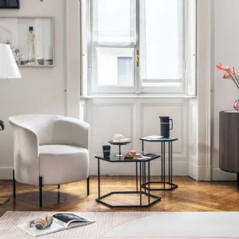 Tavolino esagonale con struttura in metallo Renee 02 di Calligaris