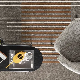 Tappeto che si ispira alle grafiche razionaliste del 900 in chiave contemporanea Uptown di Calligaris