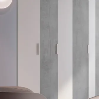 Armadio Anta Battente in laccato opaco bianco e in materico effetto cemento 02D di Ferrimobili