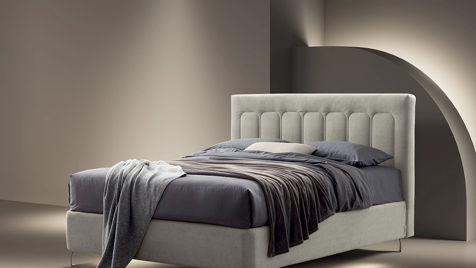 Letto imbottito Selene di Stilfar Italia