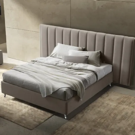 Letto matrimoniale con testiera XL trapuntata Mia di Stilfar Italia