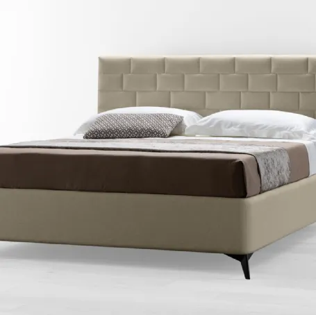 Letto Wall in tessuto con finitura della testata con design a mattoni di Stilfar  Italia