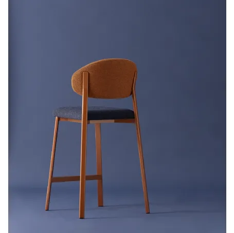 Sgabello Beba Curvy di Pointhouse
