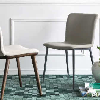 Sedia imbottita in tessuto o pelle Annie di Calligaris