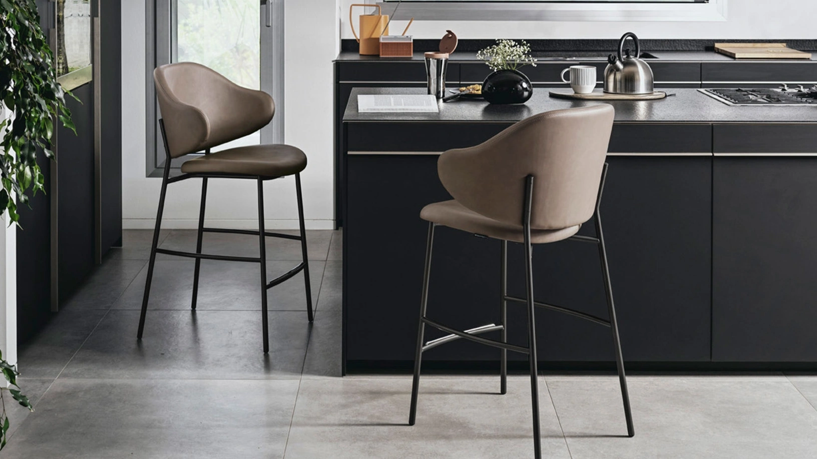 Sgabello in pelle Holly di Calligaris