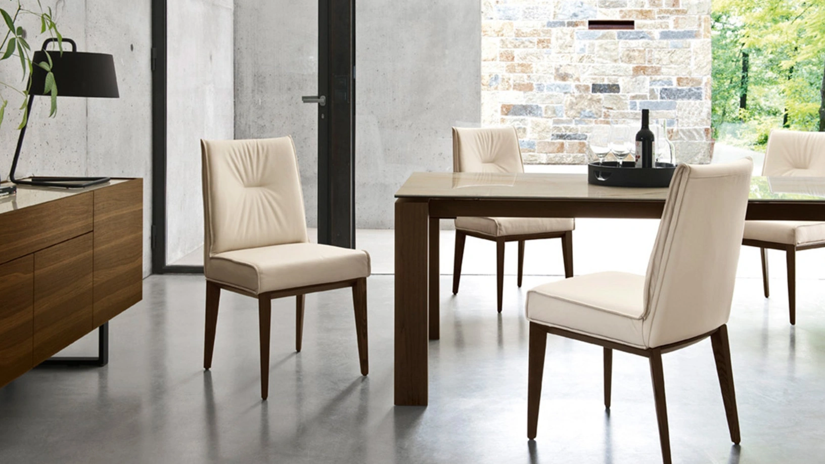 Sedia imbottita in pelle Romy di Calligaris