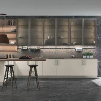 Cucina Moderna con penisola in laccato opaco e Rovere Clover 10 di Lube