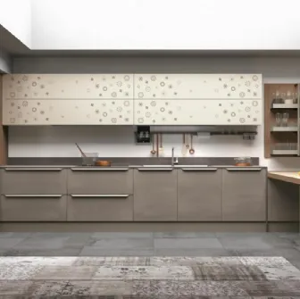 Cucina Moderna in laccato opaco e Noce Canaletto con penisola Clover 13 di Lube