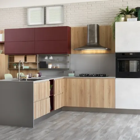 Cucina Moderna angolare Jey Feel in melaminico Rovere Ortisei, Rosso Cardinale e Stone White di Creo