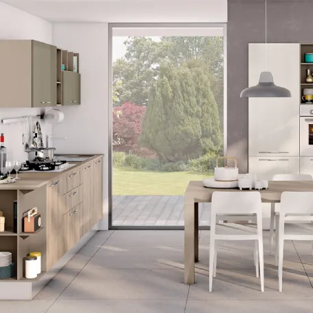Cucina Moderna lineare Kyra finitura Rovere Cipria e laccato lucido Verde Lichene di Creo
