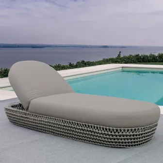 Lettino Couch in tessuto con struttura in alluminio rivestito con corda intrecciata di La Seggiola