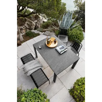 Tavolo rettangolare Dorian con top in ceramica effetto pietra di Connubia Outdoor