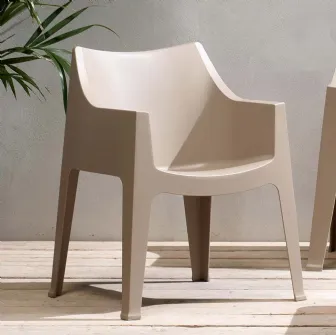Poltroncina in polipropilene Kocca di La Seggiola