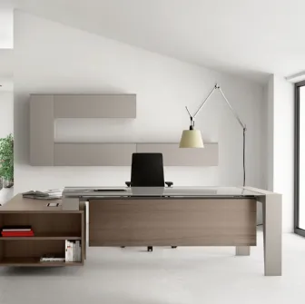 Scrivania Direzionale GO 01 in melaminico con top in vetro e gambe in metallo di Colombini Office