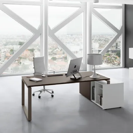 Scrivania Operativa Loft 06 in melaminico con gambe in metallo di Colombini Office