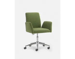 Seduta Ospiti Clean in tessuto imbottito con struttura in metallo su ruote ad altezza regolabile di Sedie Brianza